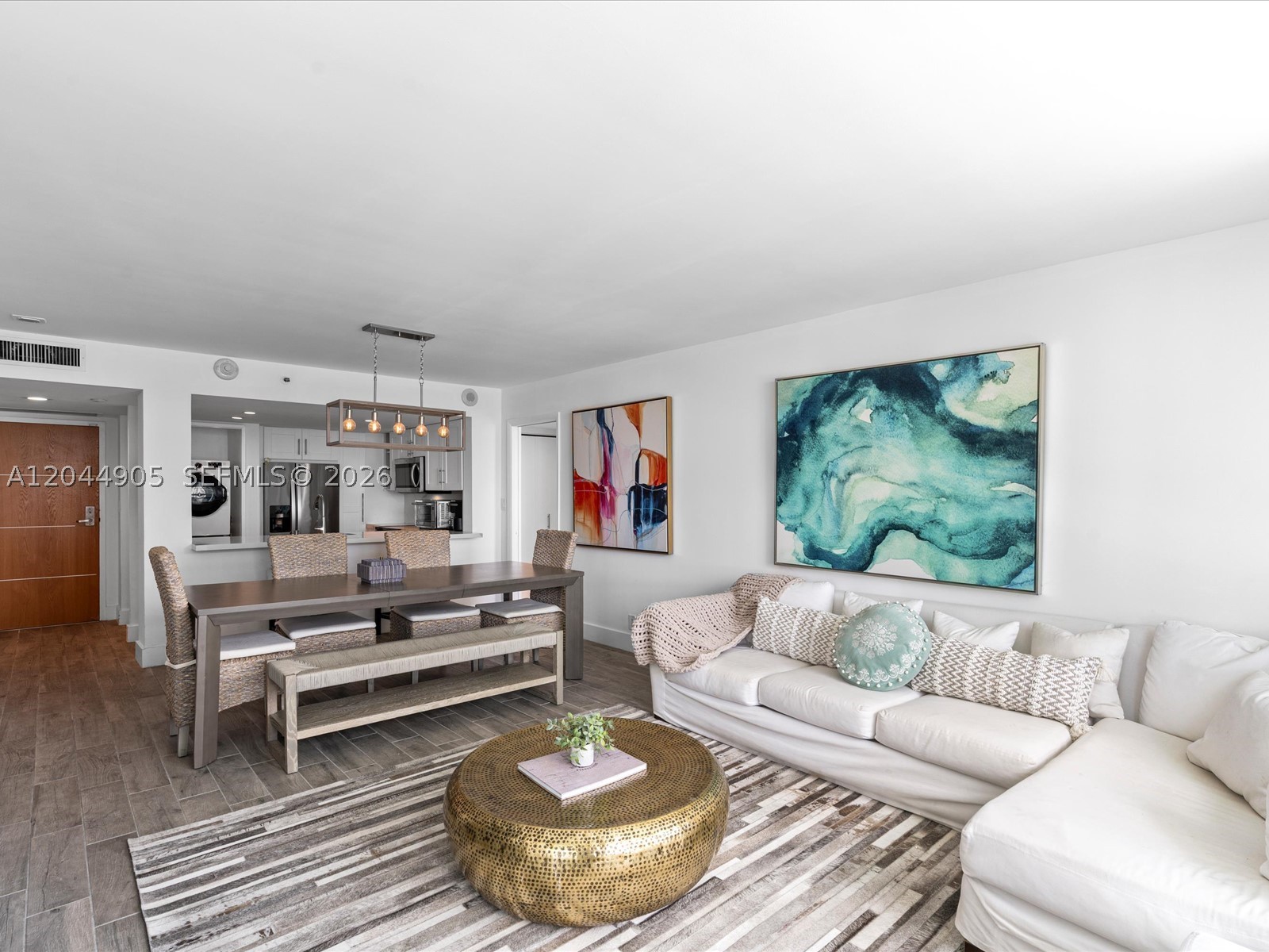 SOUTH POINTE TOWERS CONDO - Residential