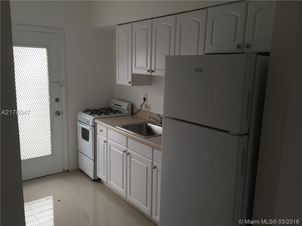 LINCOLN ROAD VILLAS EAST - Residential Lease