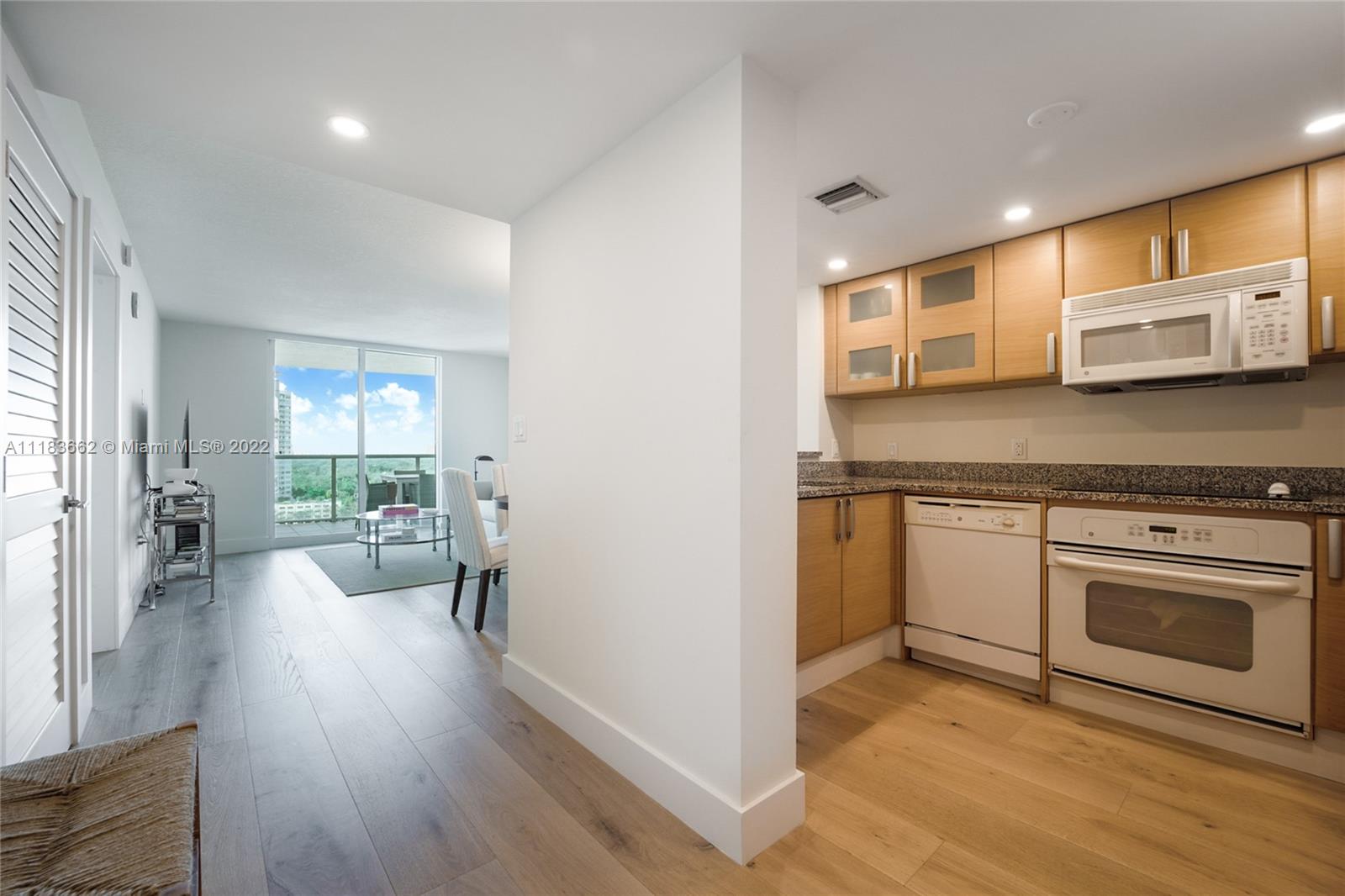 SKYLINE ON BRICKELL CONDO - Residential