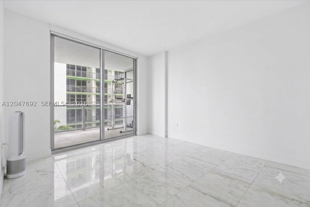ARIA ON THE BAY CONDO - Residential