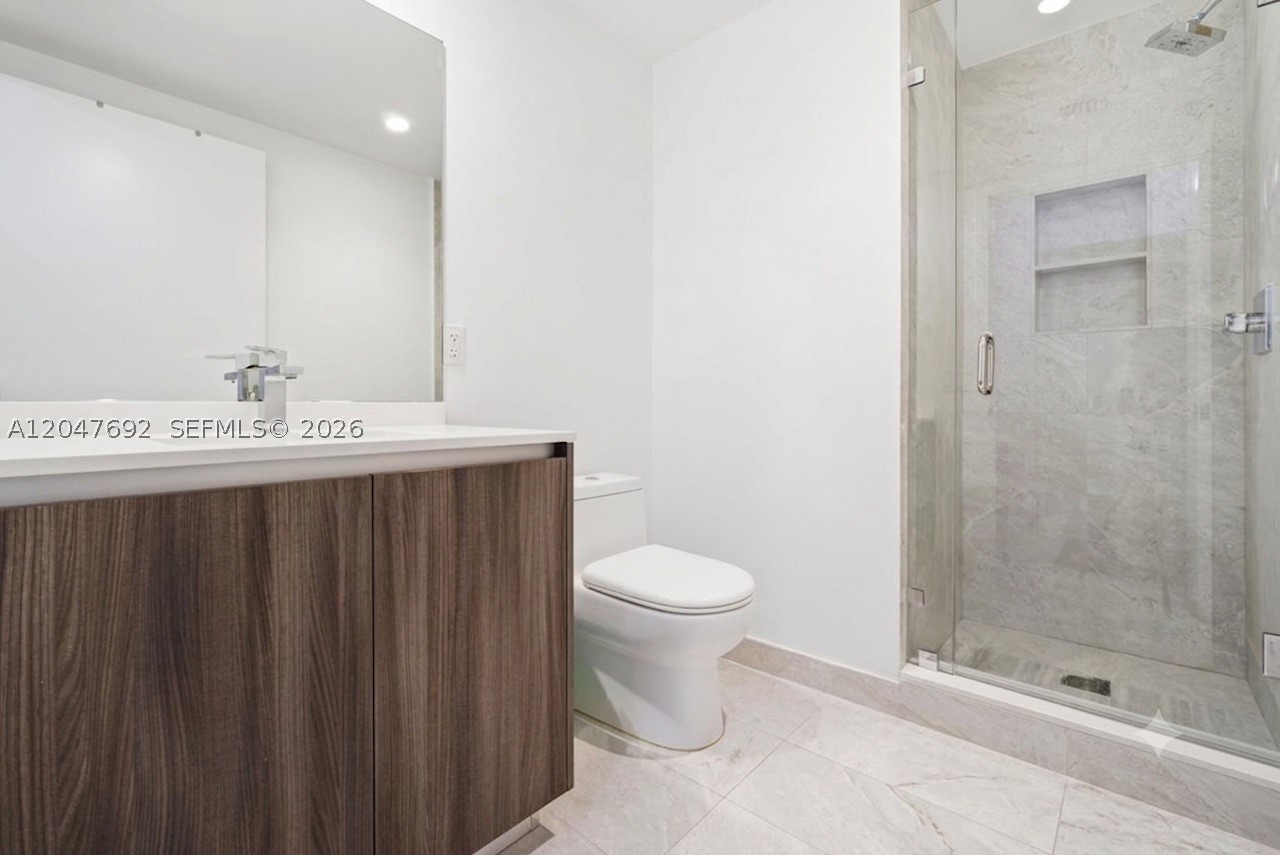 ARIA ON THE BAY CONDO - Residential