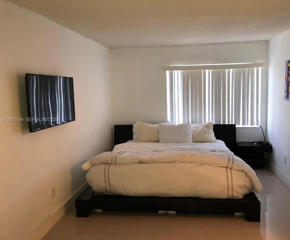 KINGS CREEK SO CONDO - Residential