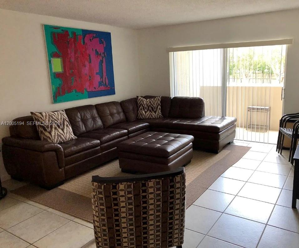 KINGS CREEK SO CONDO - Residential