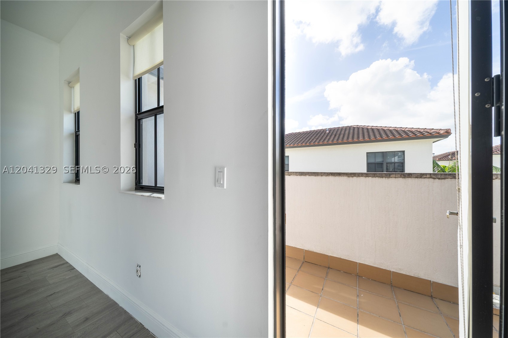DOWNTOWN DORAL DUTCHER - Residential