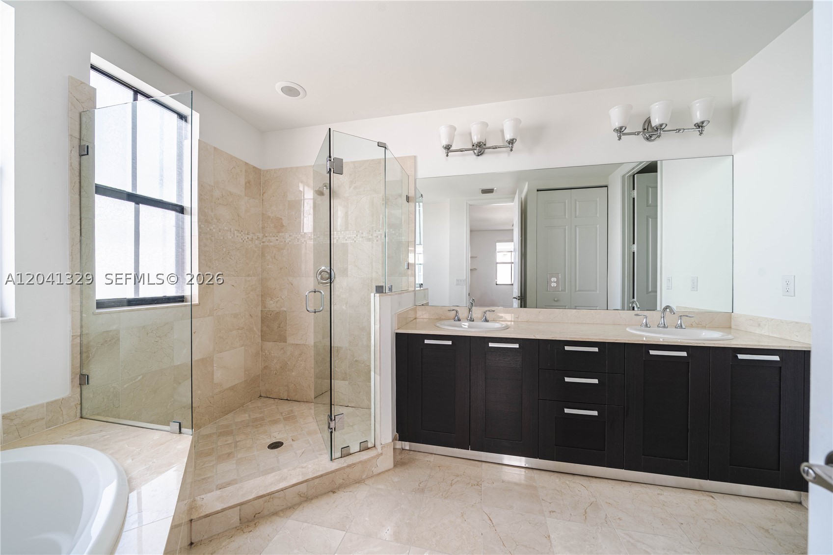 DOWNTOWN DORAL DUTCHER - Residential