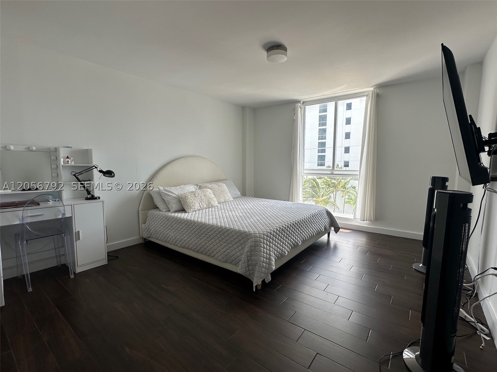 THE ISLANDER CLUB CONDO - Residential