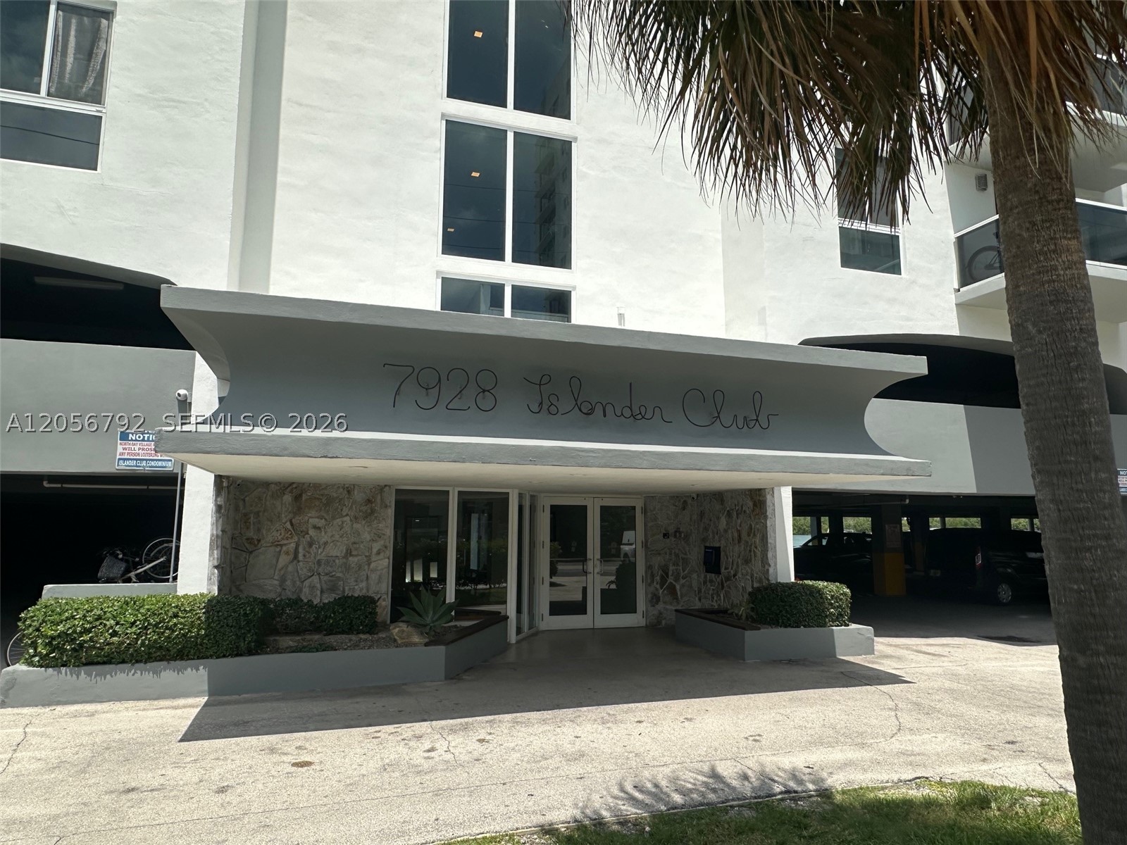 THE ISLANDER CLUB CONDO - Residential