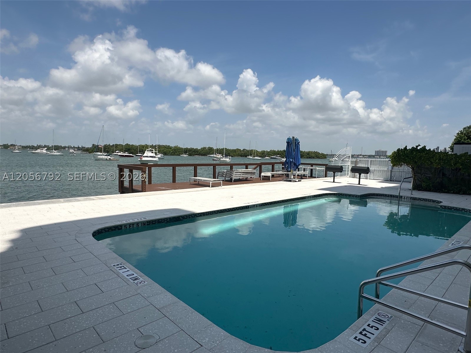 THE ISLANDER CLUB CONDO - Residential