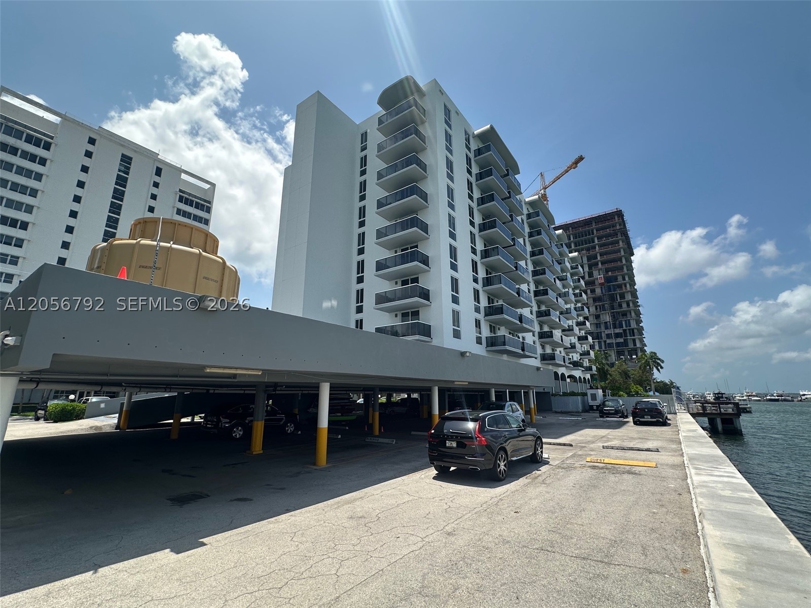 THE ISLANDER CLUB CONDO - Residential