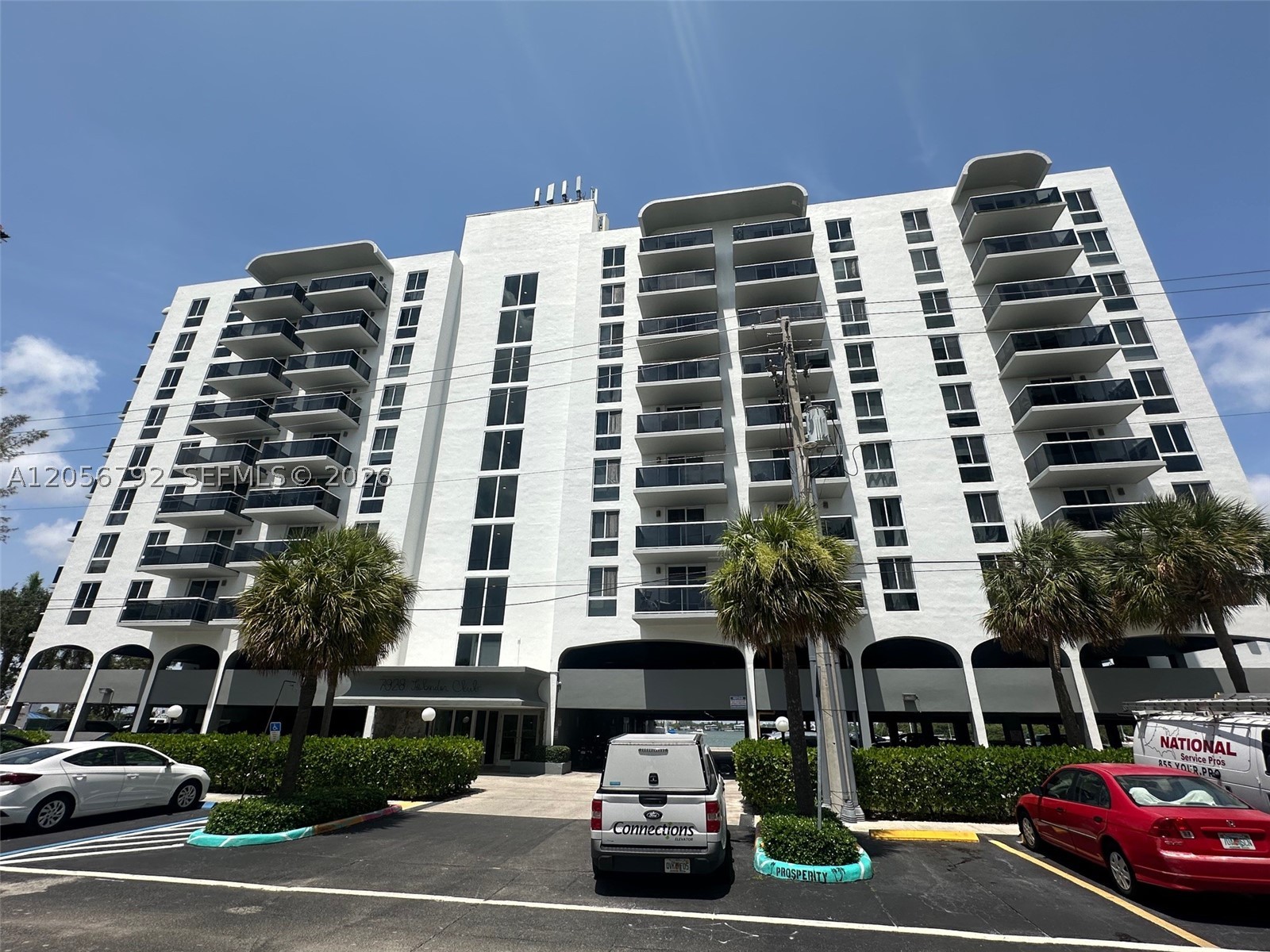 THE ISLANDER CLUB CONDO - Residential