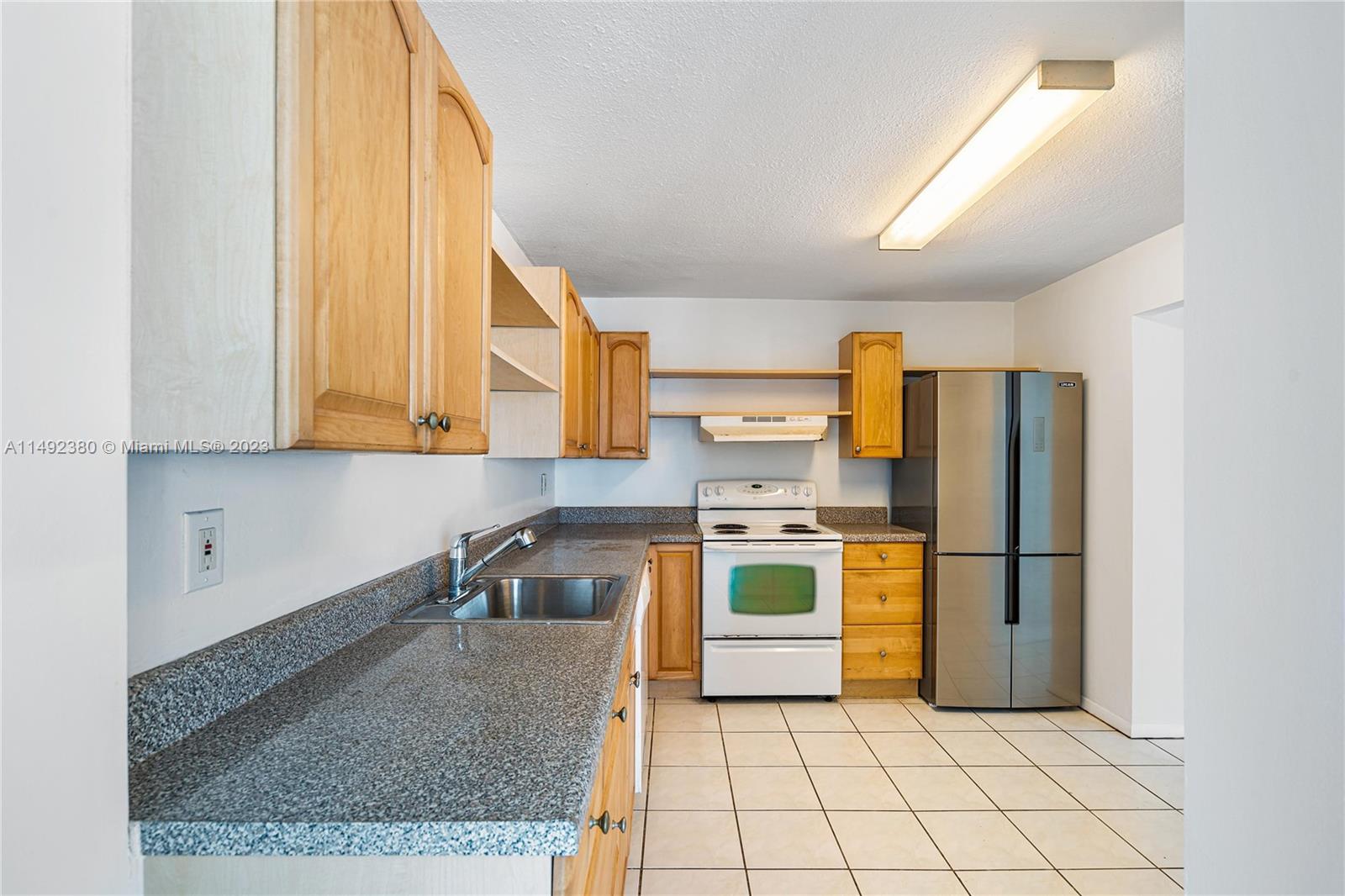 TOWER 1800 CONDO - Residential