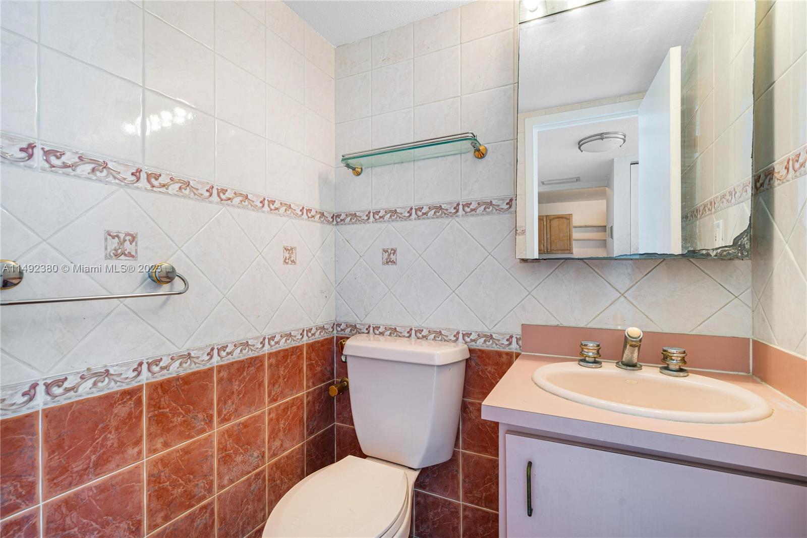 TOWER 1800 CONDO - Residential