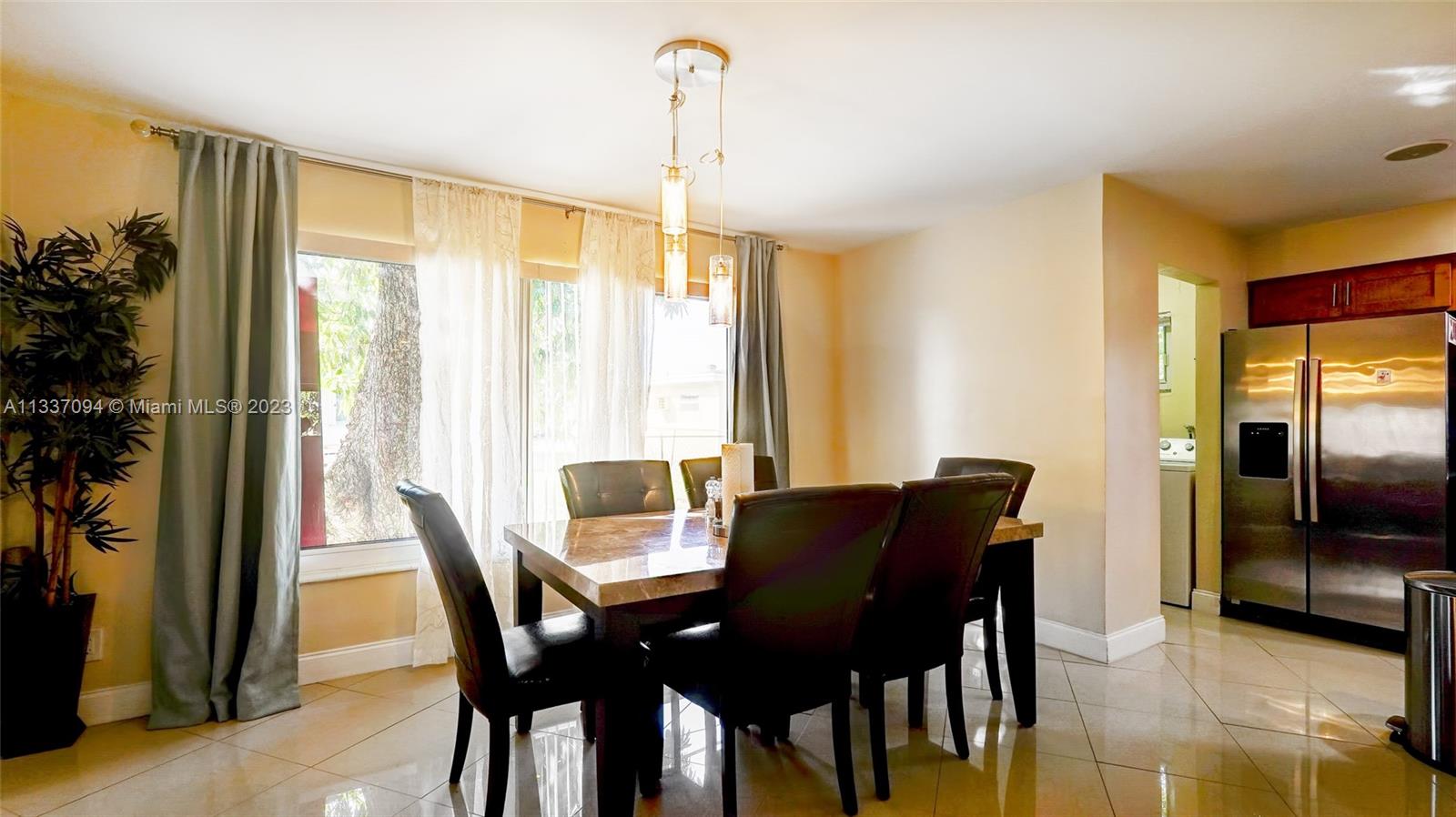 PLAZA ESTATES 3RD SEC - Residential