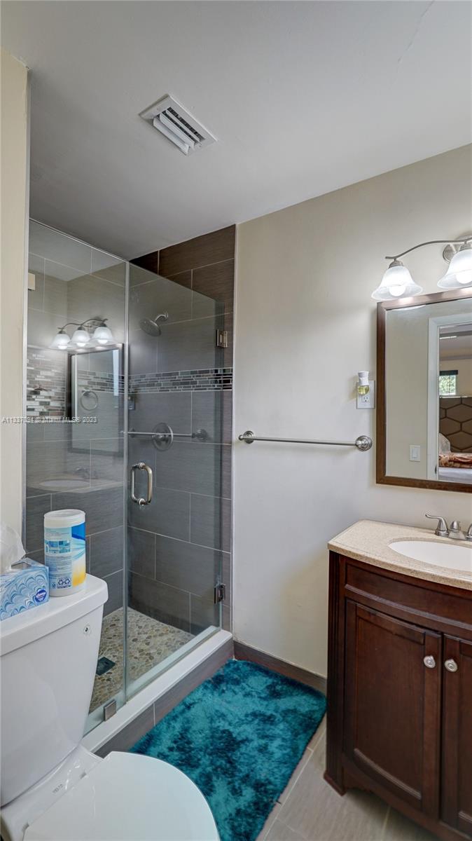 PLAZA ESTATES 3RD SEC - Residential
