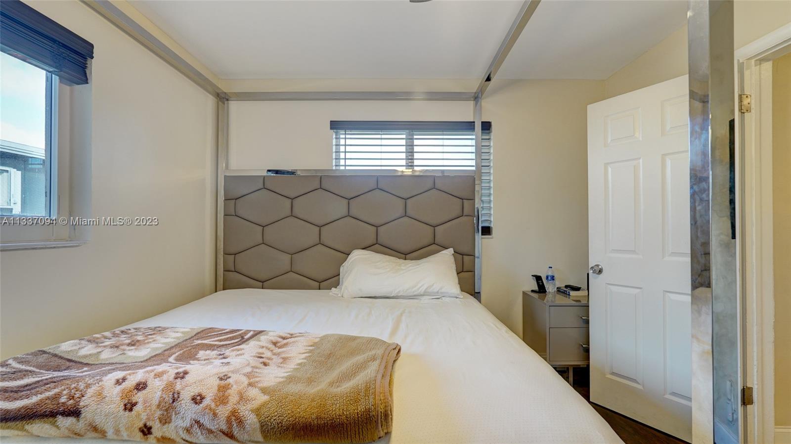 PLAZA ESTATES 3RD SEC - Residential