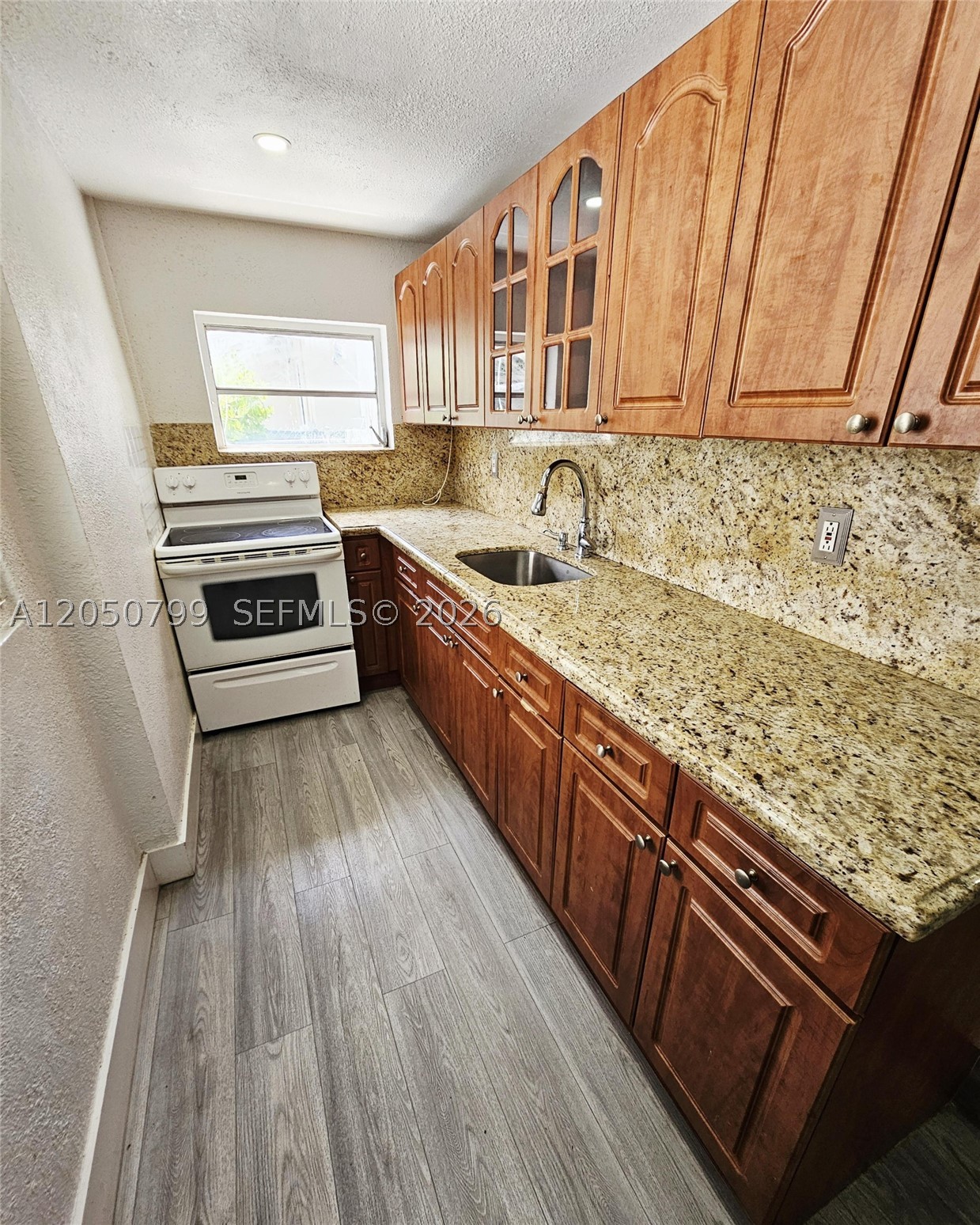 HIALEAH 8TH ADDN - Residential Lease