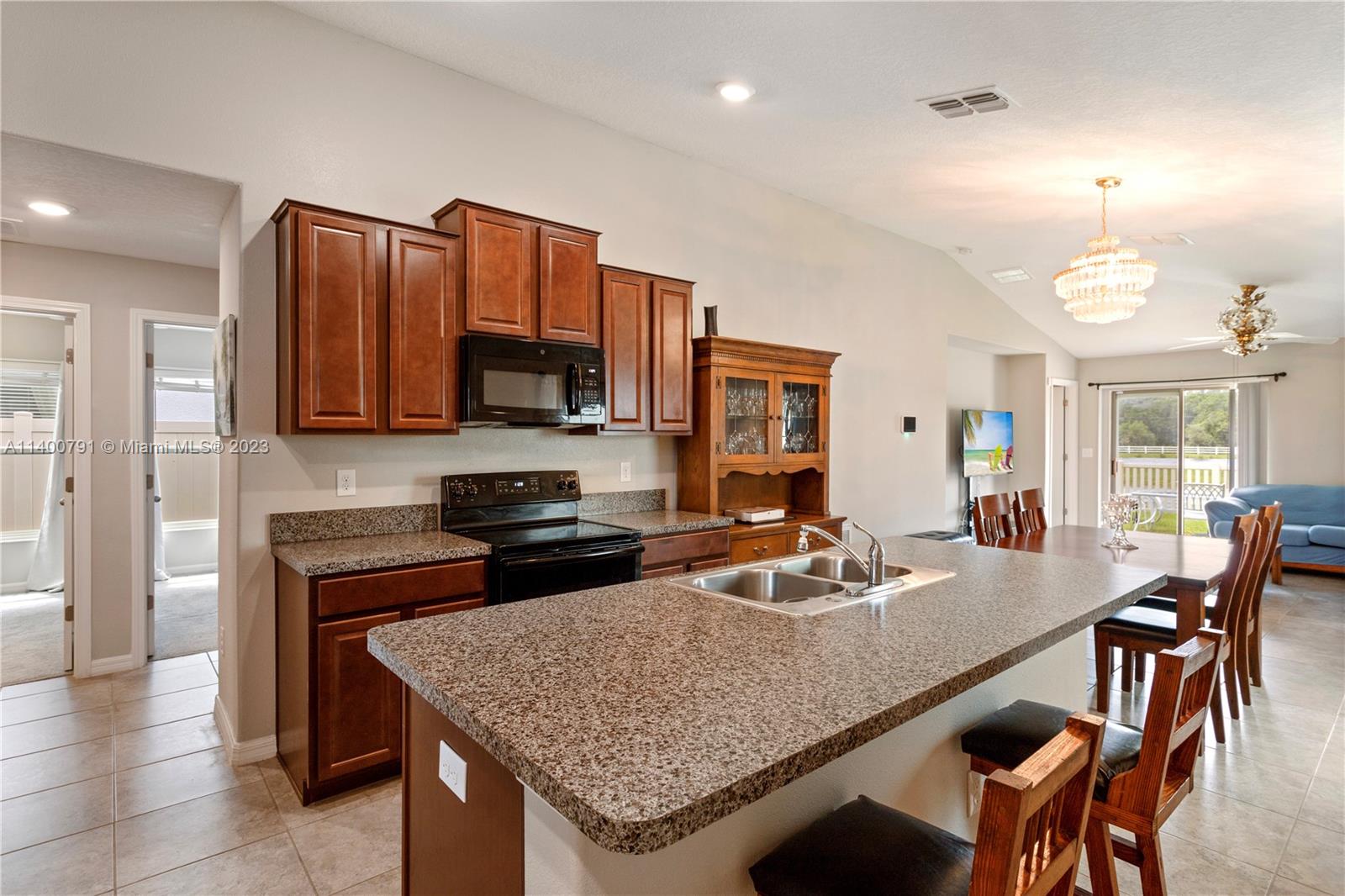 CYPRESSS CREEK PARCEL J PH - Residential
