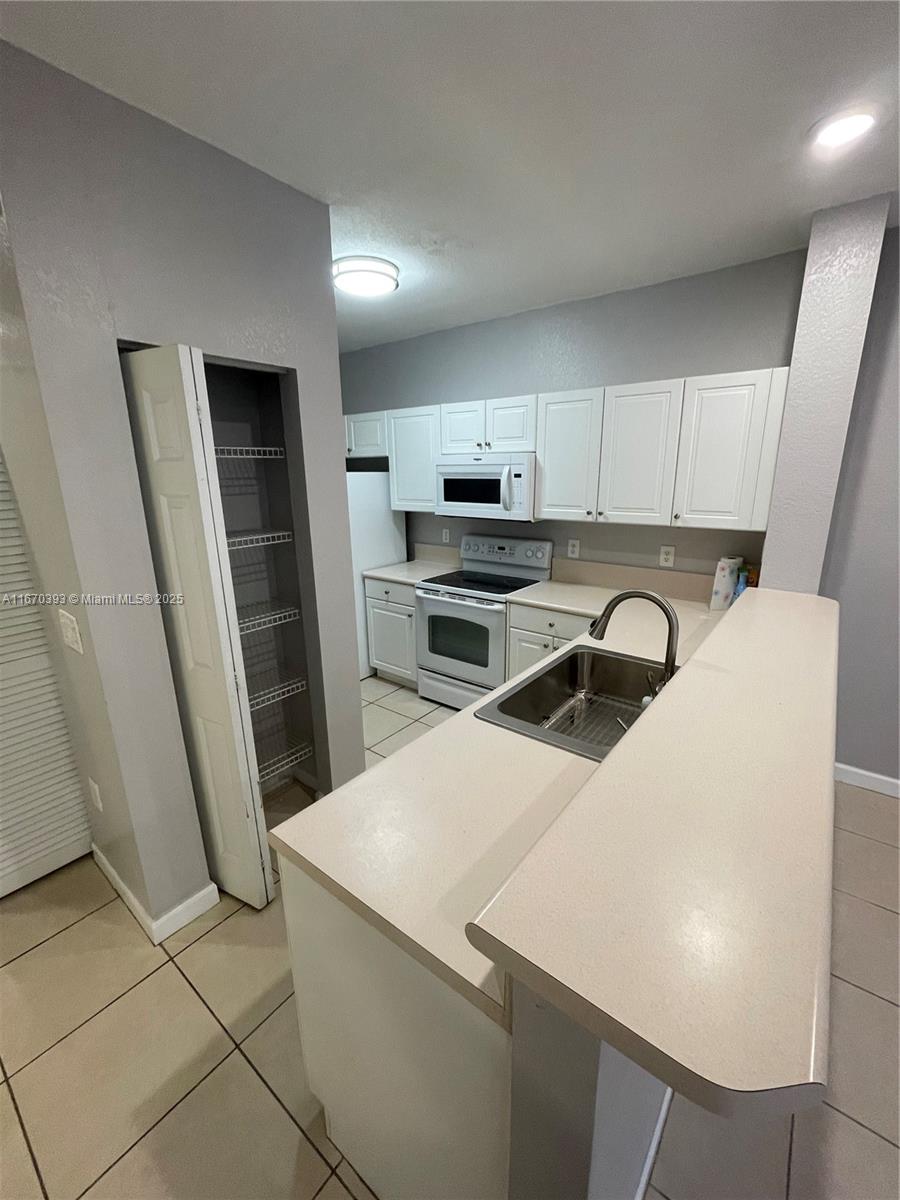 FIJI CONDO NO 3 - Residential Lease