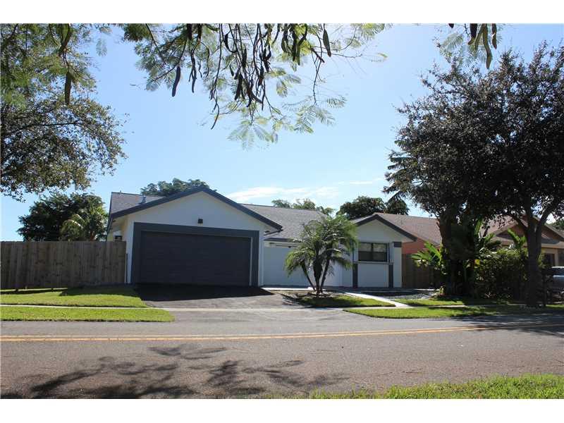CENTRAL DANIA HEIGHTS 100 - Residential