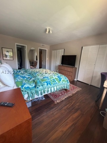 HARBOUR CLUB VILLAS CONDO - Residential
