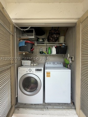 HARBOUR CLUB VILLAS CONDO - Residential