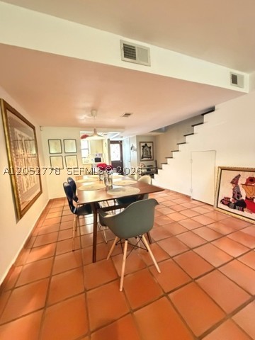 HARBOUR CLUB VILLAS CONDO - Residential