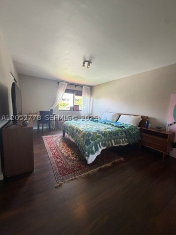 HARBOUR CLUB VILLAS CONDO - Residential
