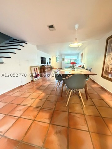 HARBOUR CLUB VILLAS CONDO - Residential