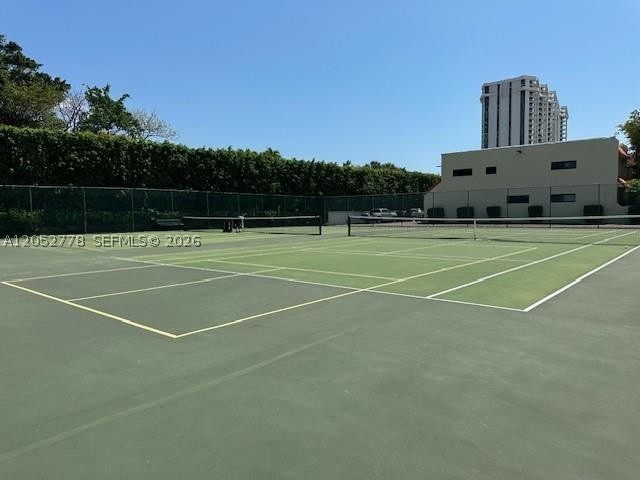 HARBOUR CLUB VILLAS CONDO - Residential