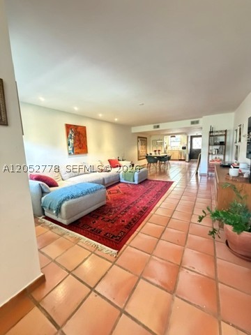 HARBOUR CLUB VILLAS CONDO - Residential