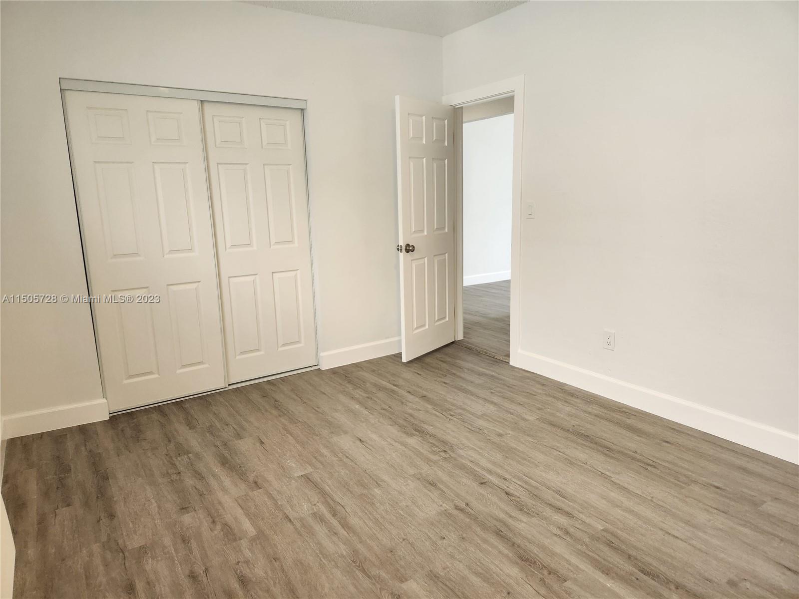 MARSEILLES DECO CONDO - Residential Lease