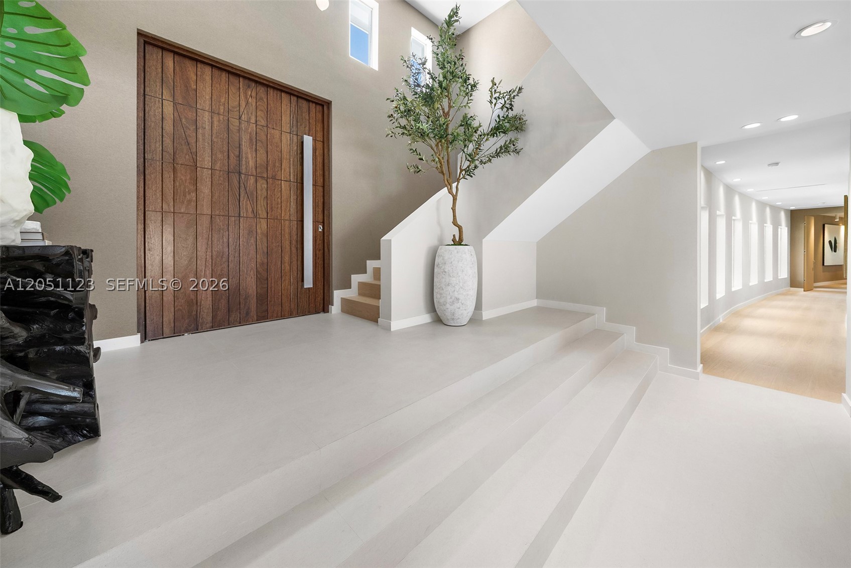 HOLLYWOOD LAKES SECTION - Residential