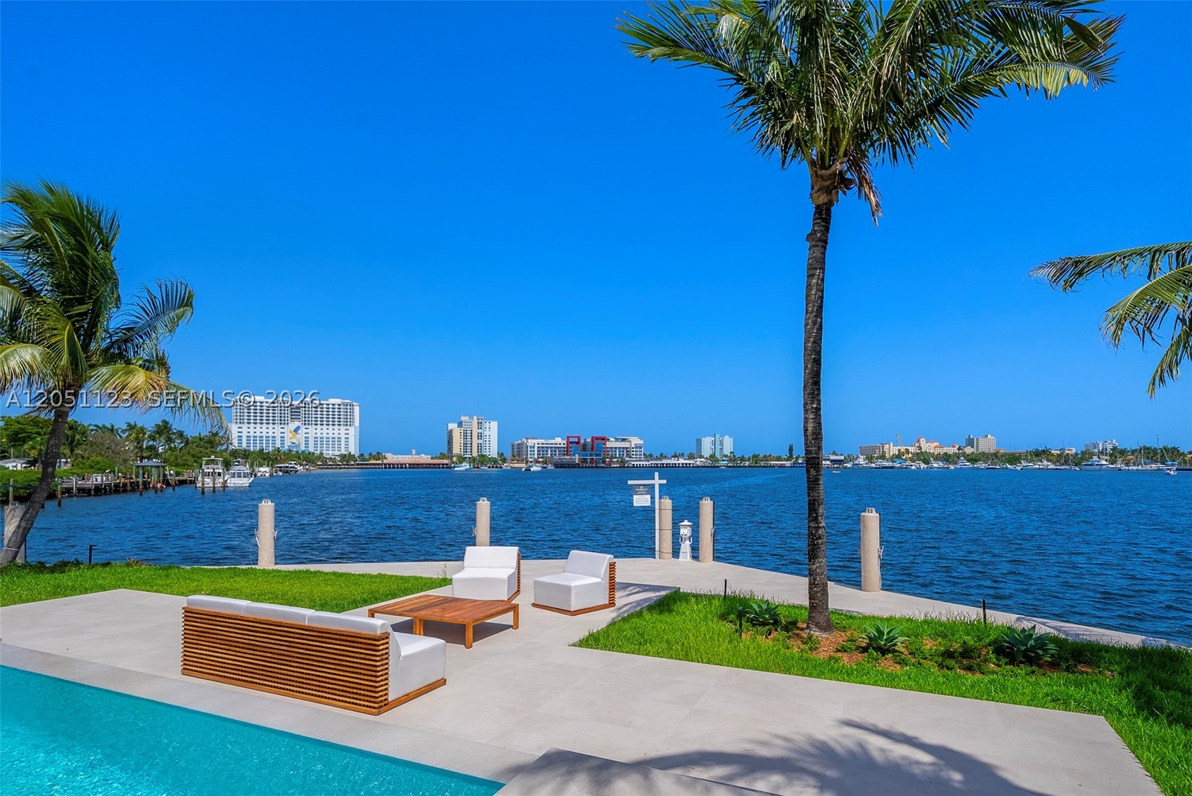 HOLLYWOOD LAKES SECTION - Residential