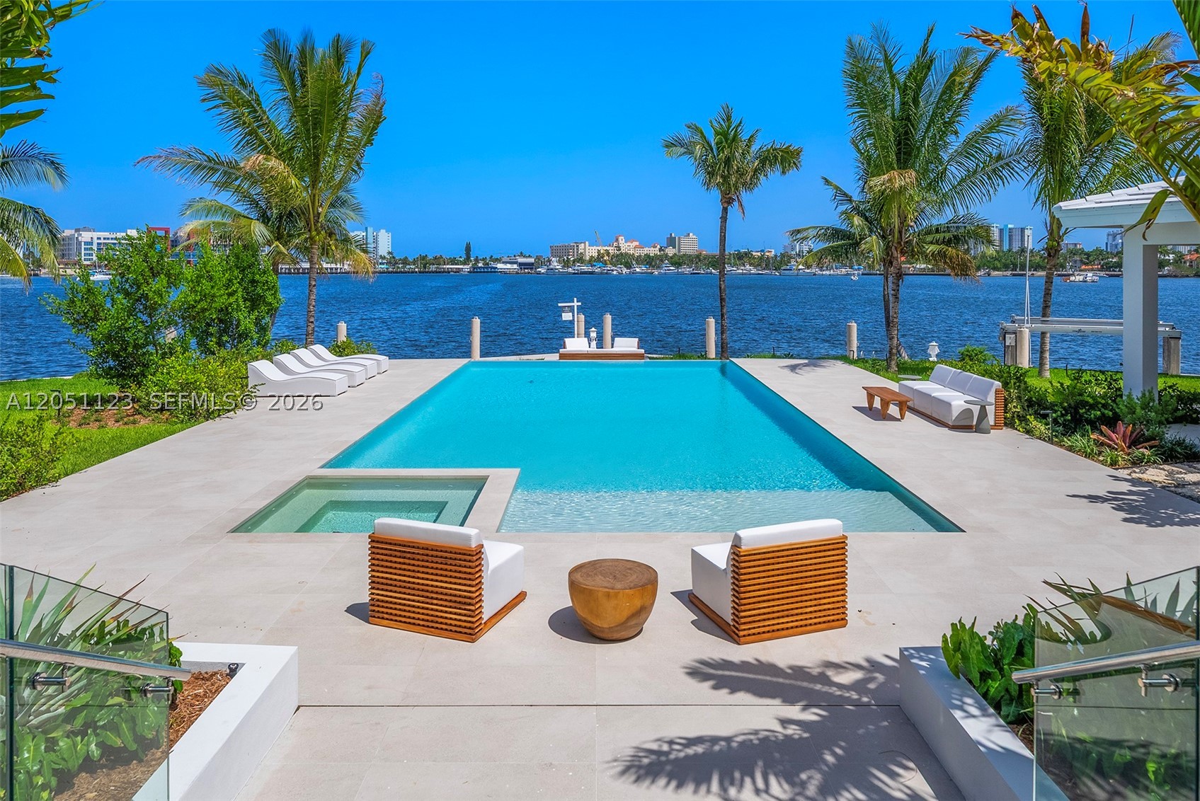 HOLLYWOOD LAKES SECTION - Residential