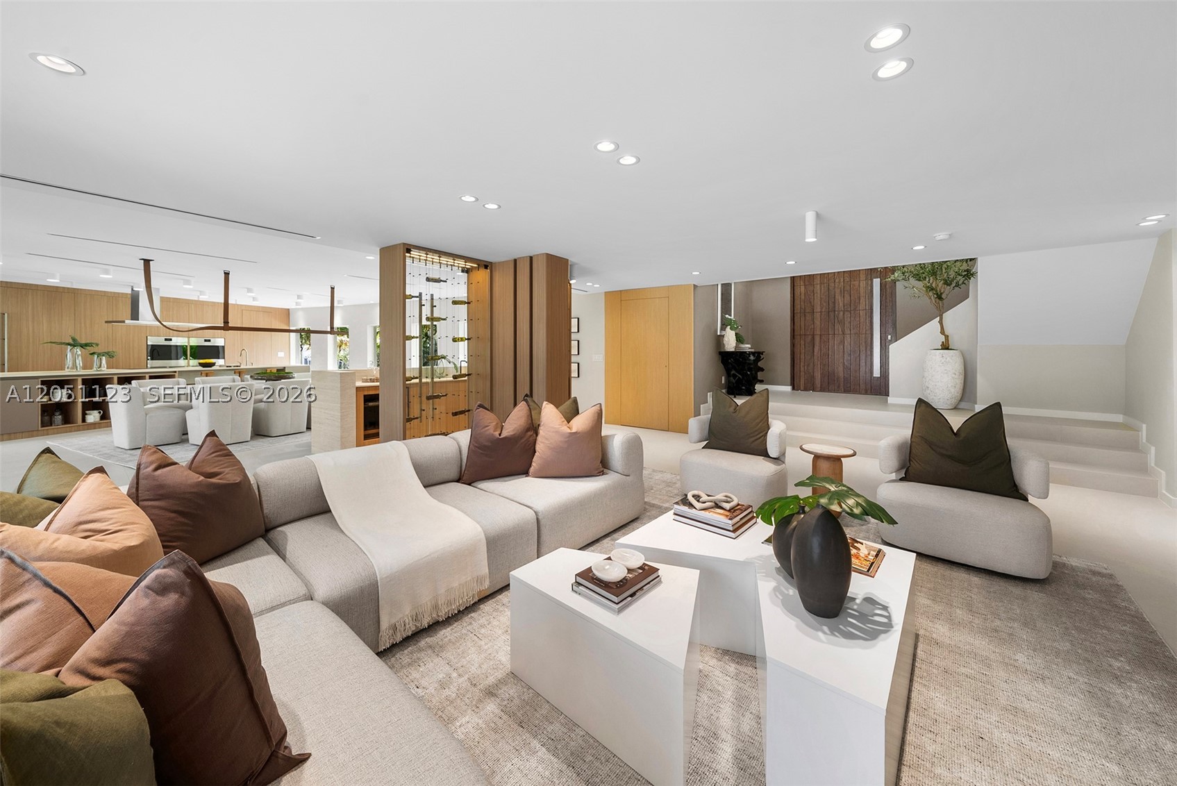 HOLLYWOOD LAKES SECTION - Residential