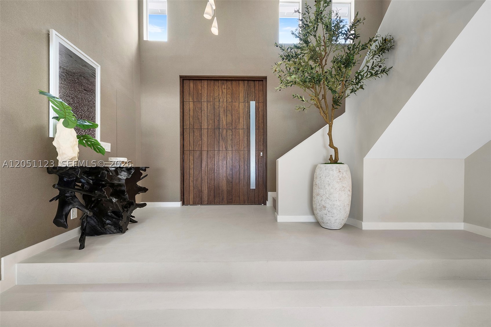 HOLLYWOOD LAKES SECTION - Residential