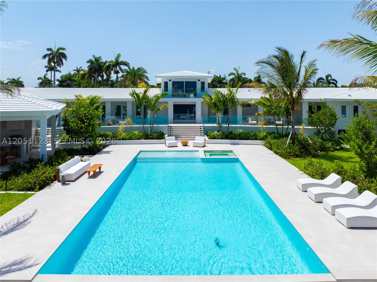 HOLLYWOOD LAKES SECTION - Residential
