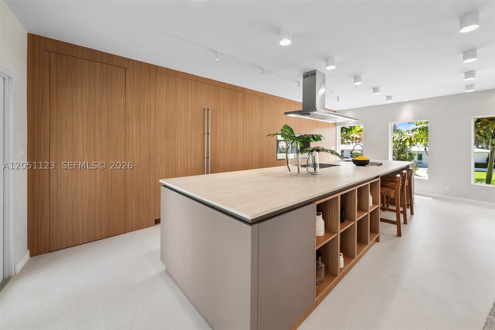 HOLLYWOOD LAKES SECTION - Residential