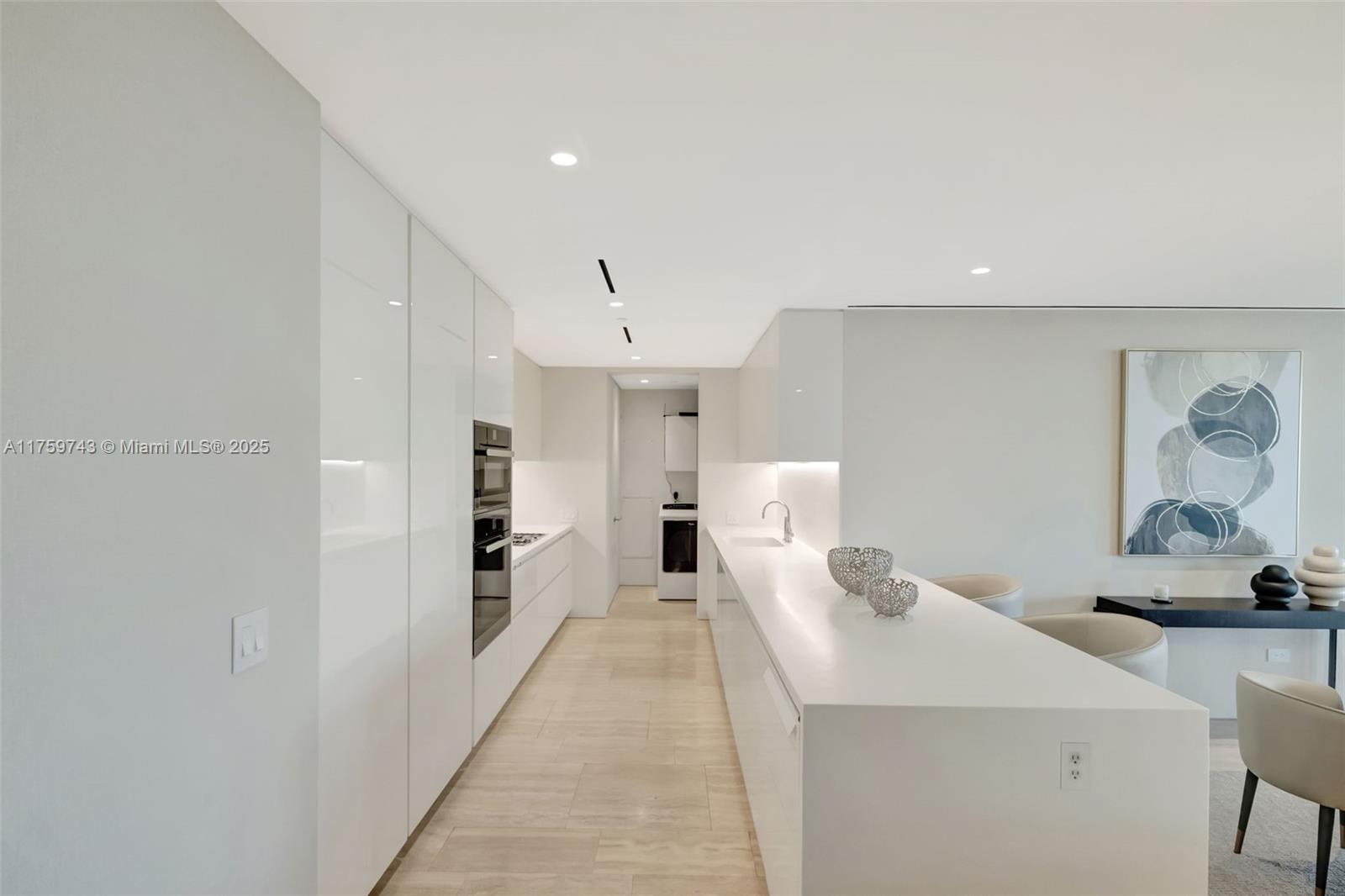 SURF CLUB CONDO - Residential