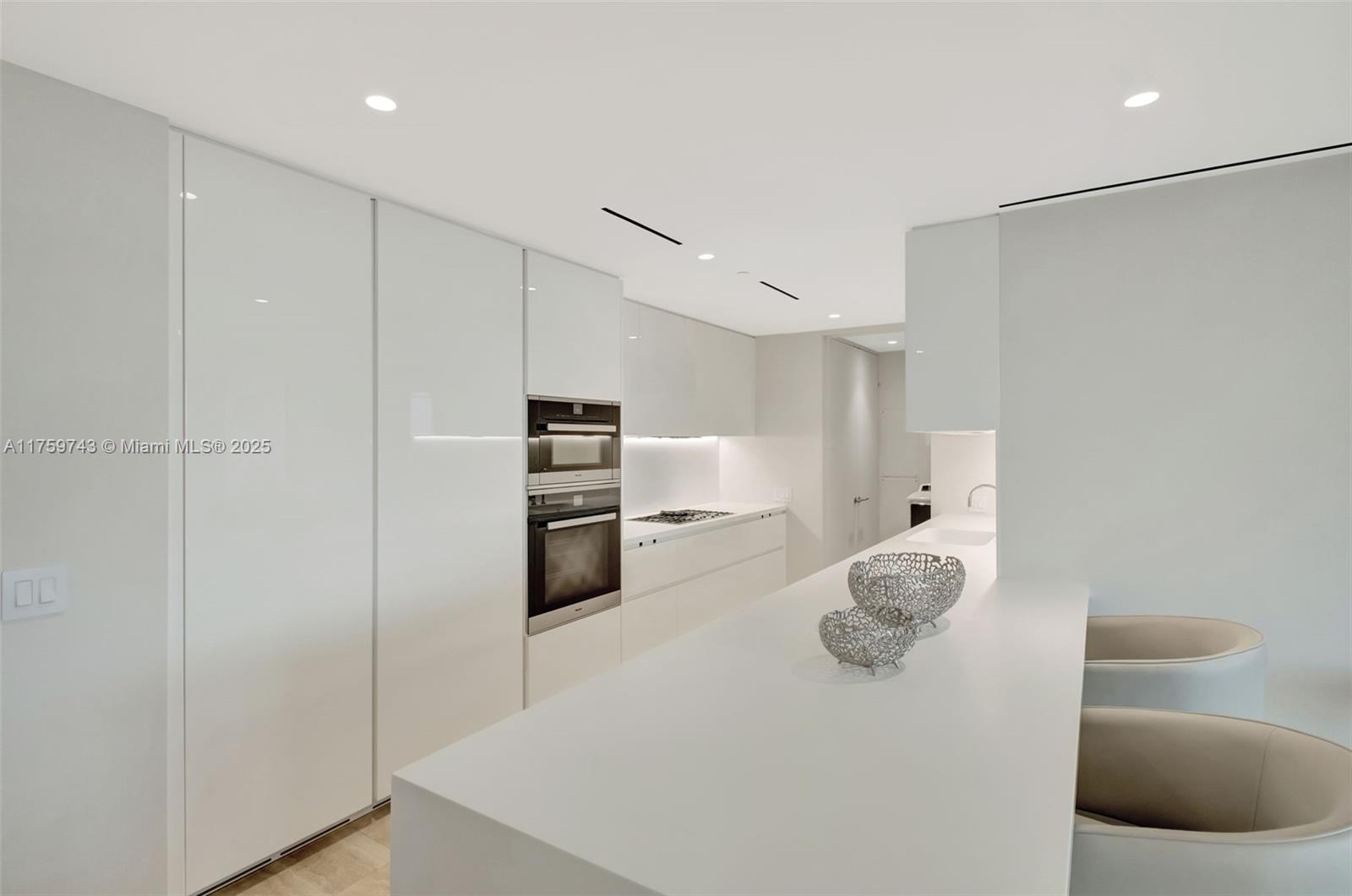 SURF CLUB CONDO - Residential