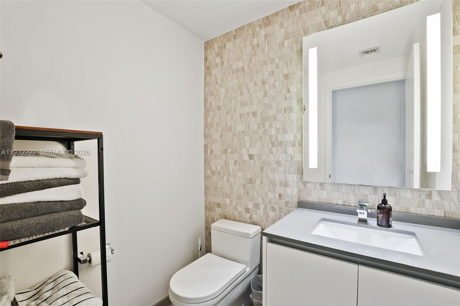 REACH CONDO - Residential