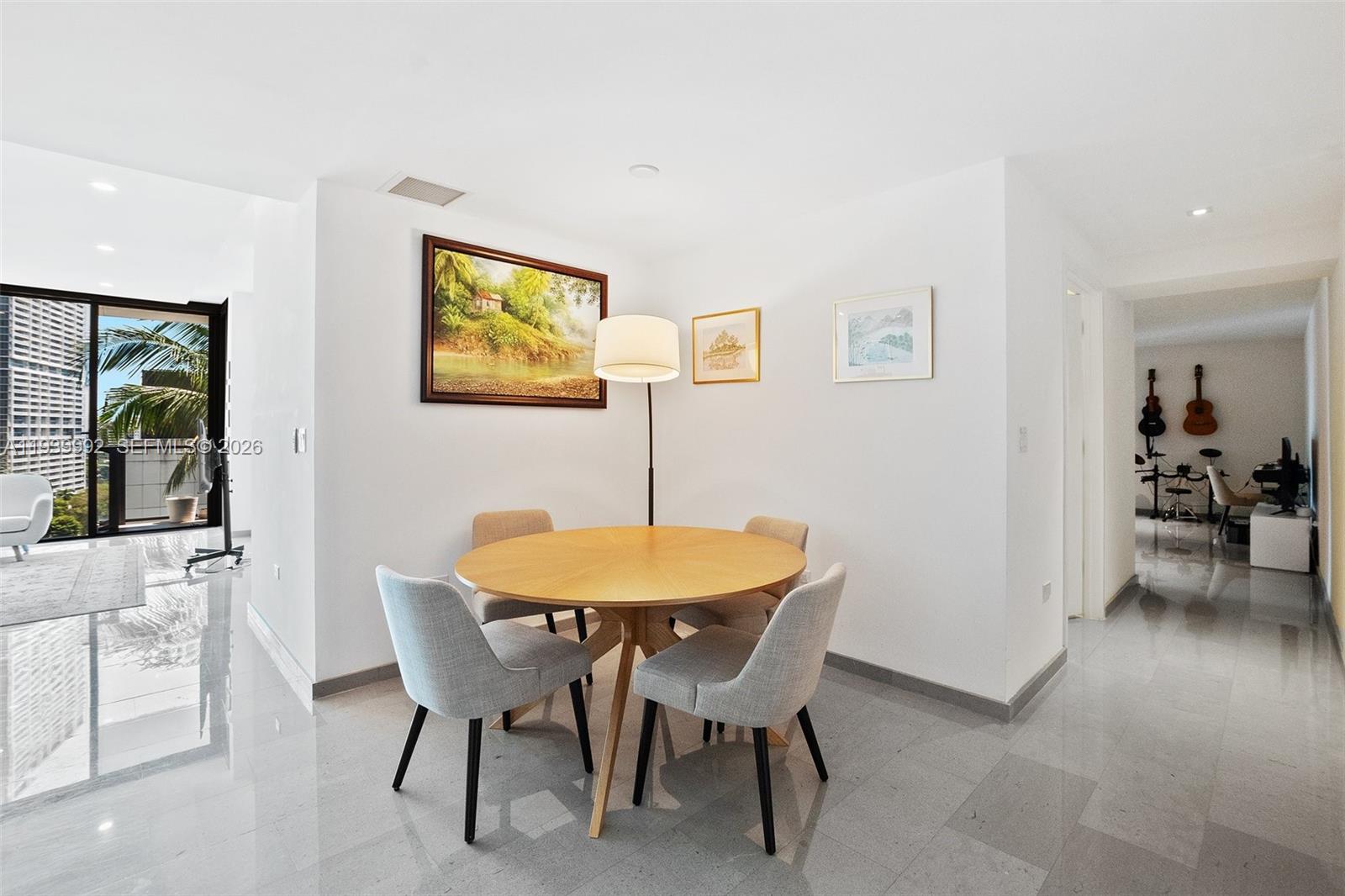 REACH CONDO - Residential