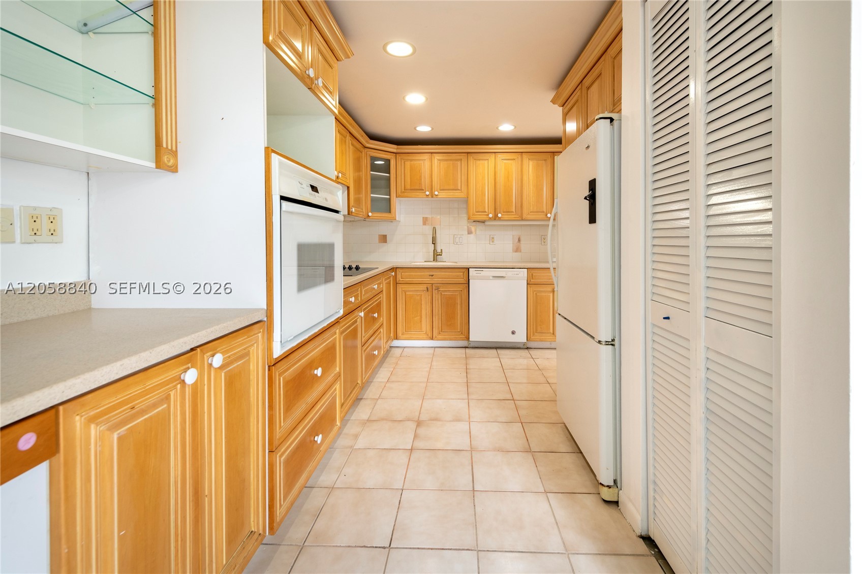 LAFAYETTE CONDO - Residential