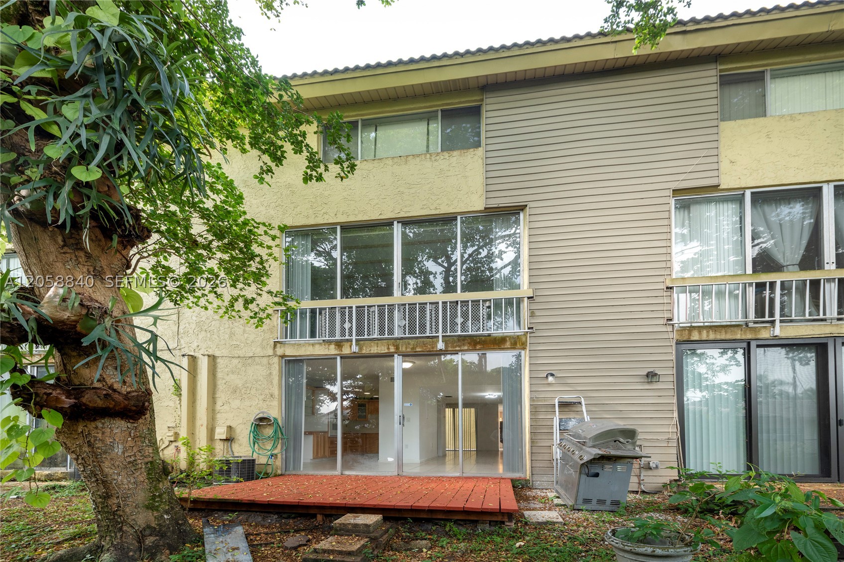 LAFAYETTE CONDO - Residential
