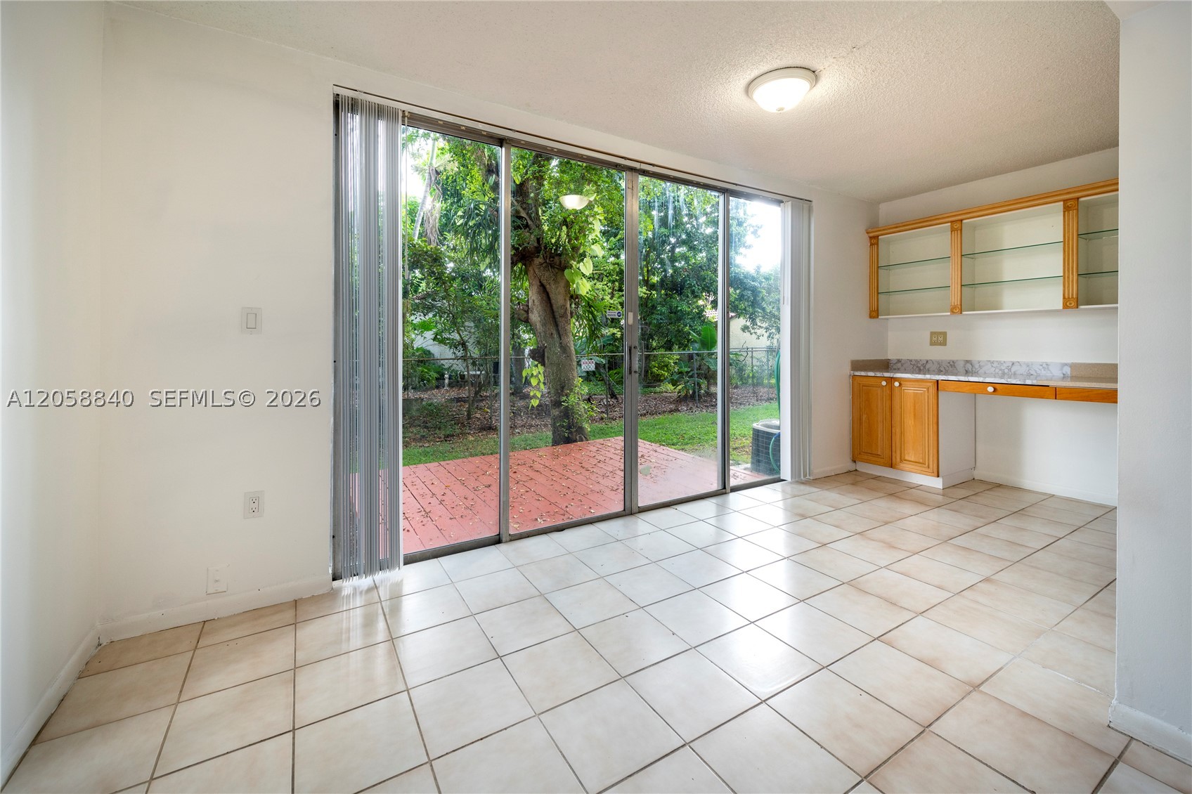 LAFAYETTE CONDO - Residential