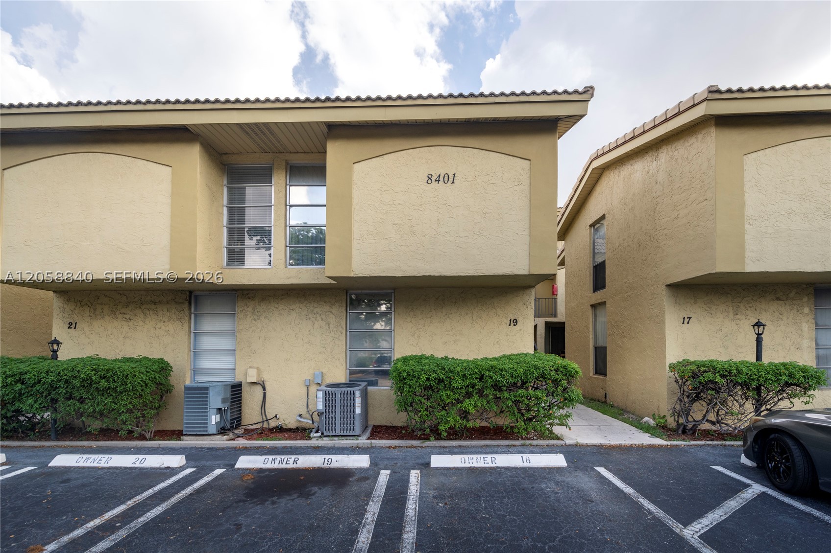 LAFAYETTE CONDO - Residential