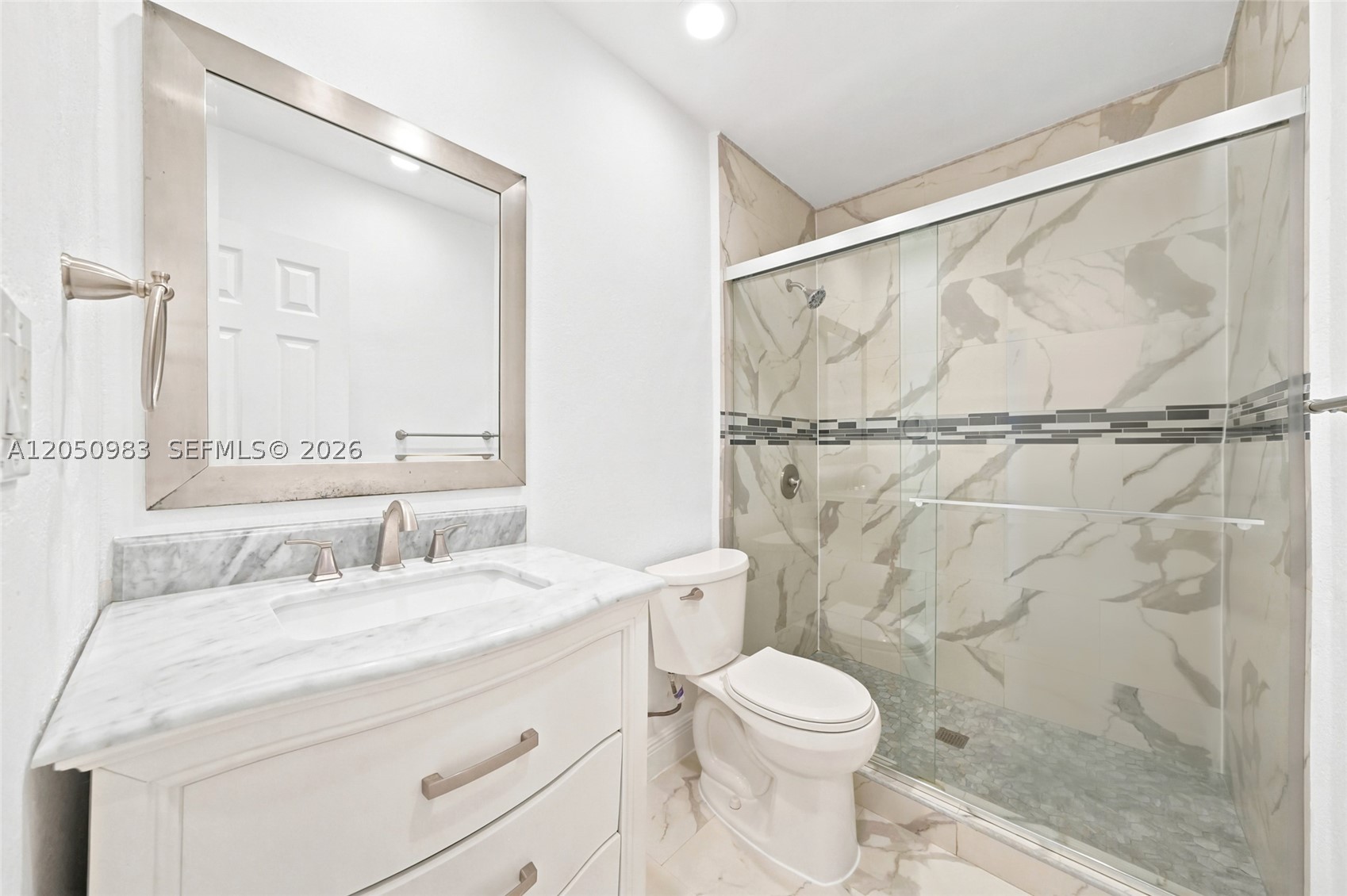 DEVON-AIRE VILLAS SEC 6 - Residential