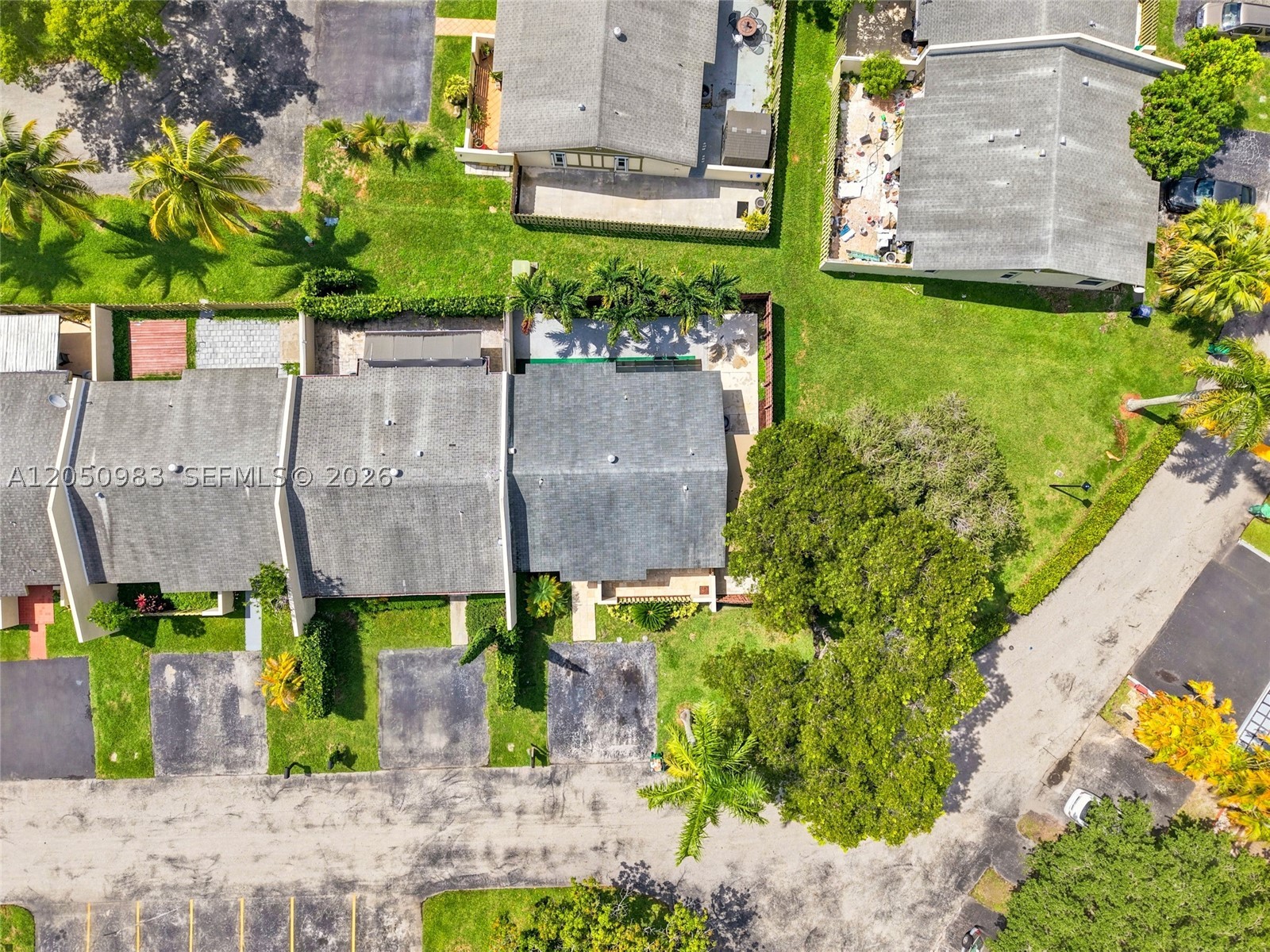 DEVON-AIRE VILLAS SEC 6 - Residential