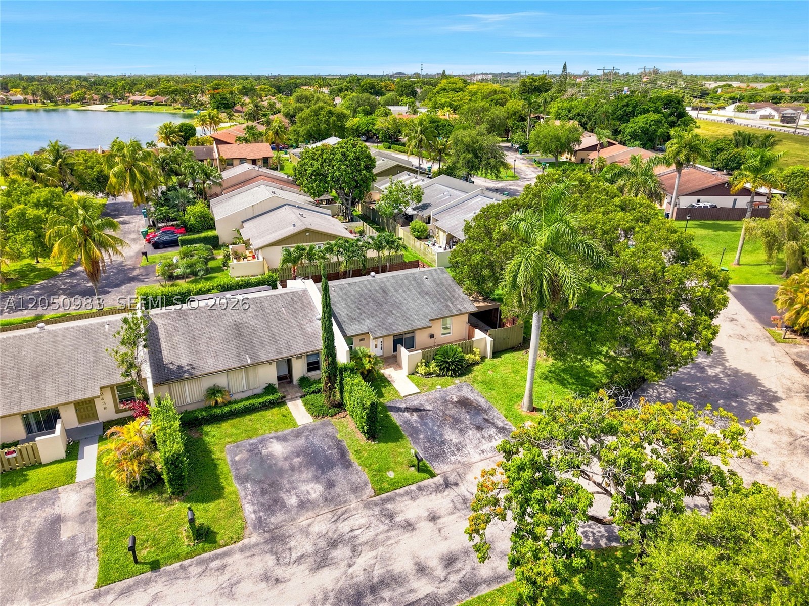 DEVON-AIRE VILLAS SEC 6 - Residential