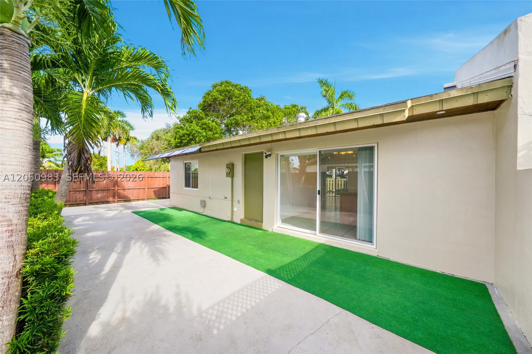 DEVON-AIRE VILLAS SEC 6 - Residential
